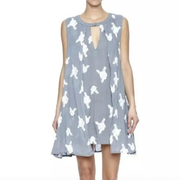 Honey Belle Floral Embroidered Swing Dress Size M, NWT - Picture 1 of 9